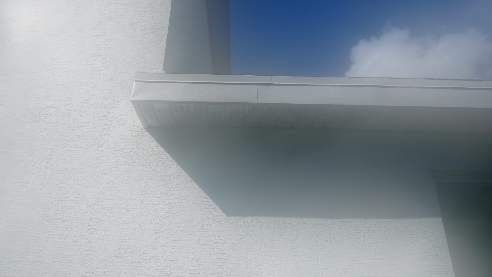 Garage slab: diagonal crack from the control joint