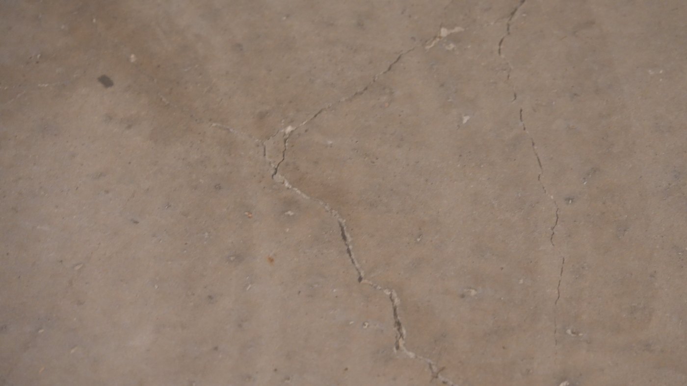 Garage slab crack, second detail